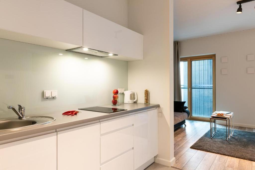 Warsaw Night Apartments Menica Residence Luaran gambar