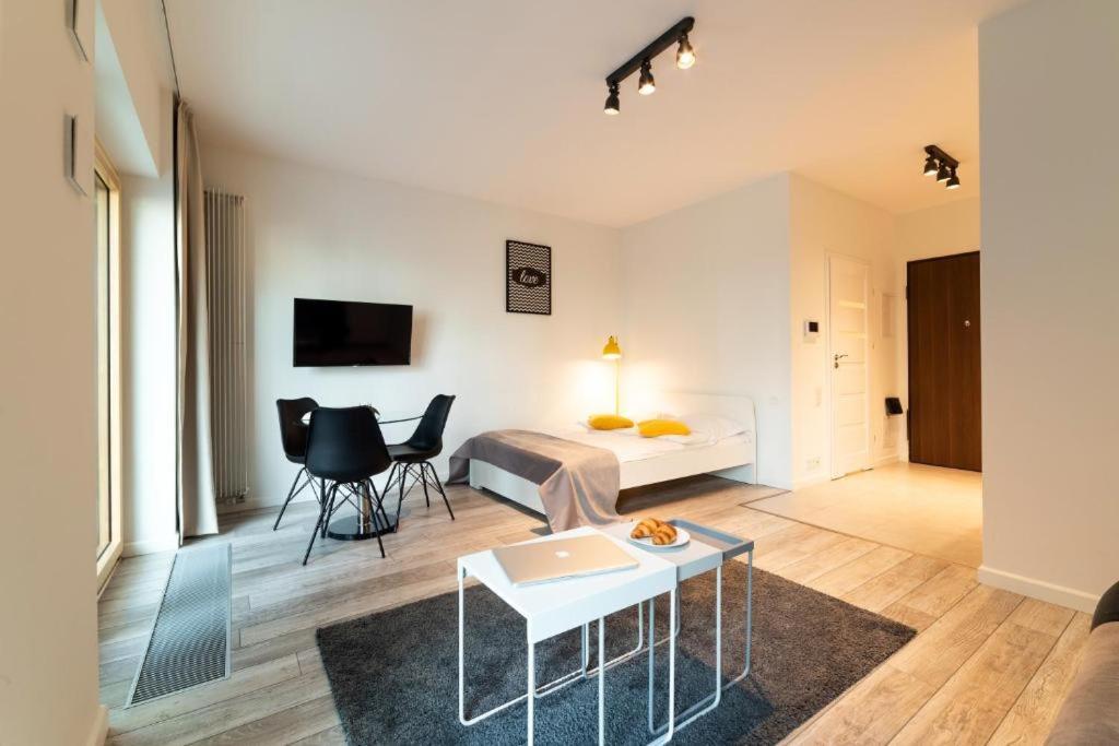 Warsaw Night Apartments Menica Residence Luaran gambar