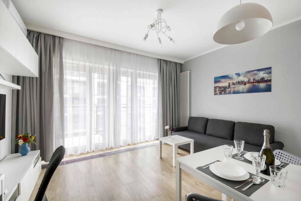Warsaw Night Apartments Menica Residence Luaran gambar