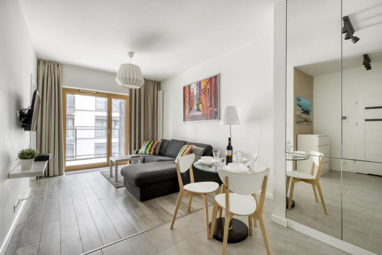 Warsaw Night Apartments Menica Residence Luaran gambar